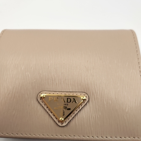 Sold-NWB Prada Wallet - Picture 4 of 8